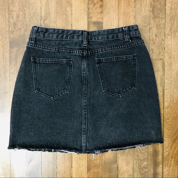 Black Denim Mini Skirt (M) - Picture 3 of 9